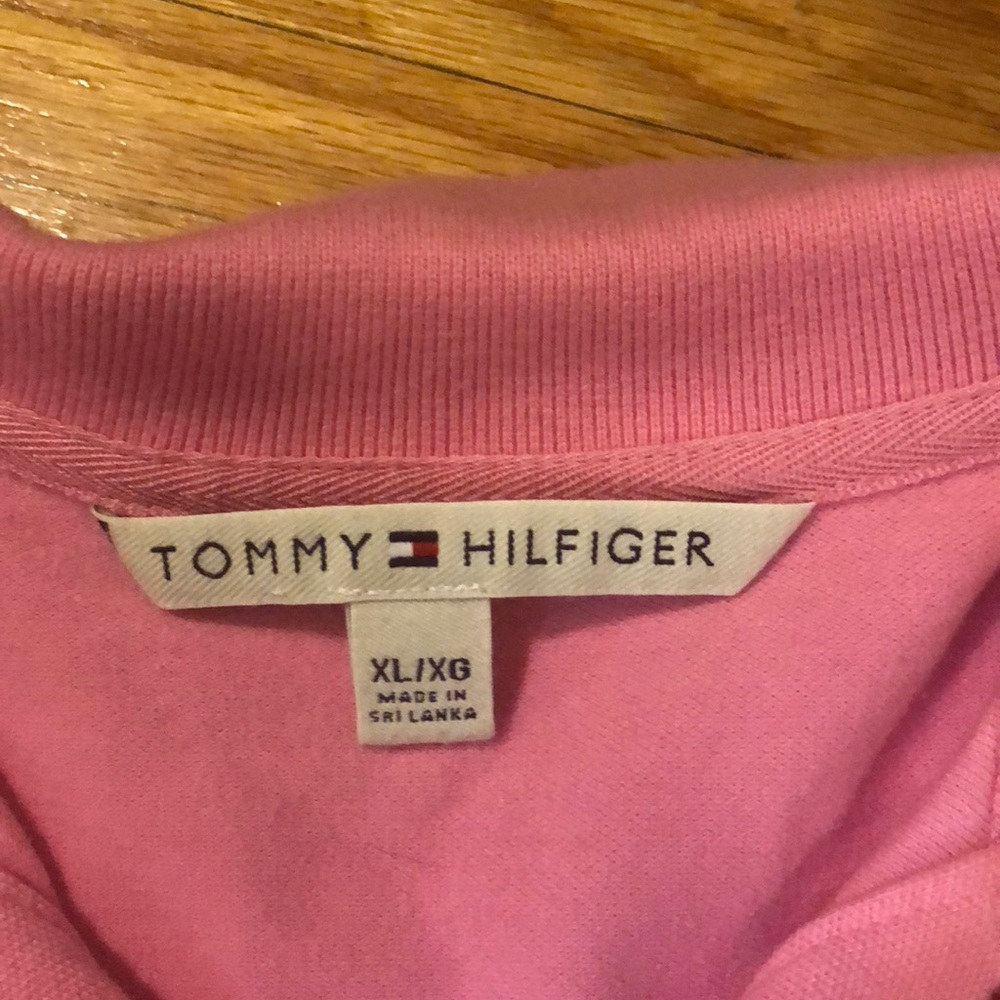👚Vintage Preppy pink Tommy Hilfiger 👚 shirt!! - Picture 2 of 3
